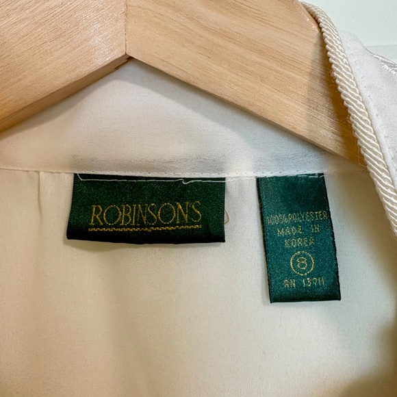 Vintage Robinson's Cream Polyester Blouse Wrap Collar Tassel Detail Women's Sz 8 - Picture 3 of 8